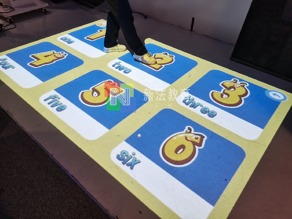 课堂情景互动教学新趋势：新法教育地面情景训练系统升级儿童康复教学